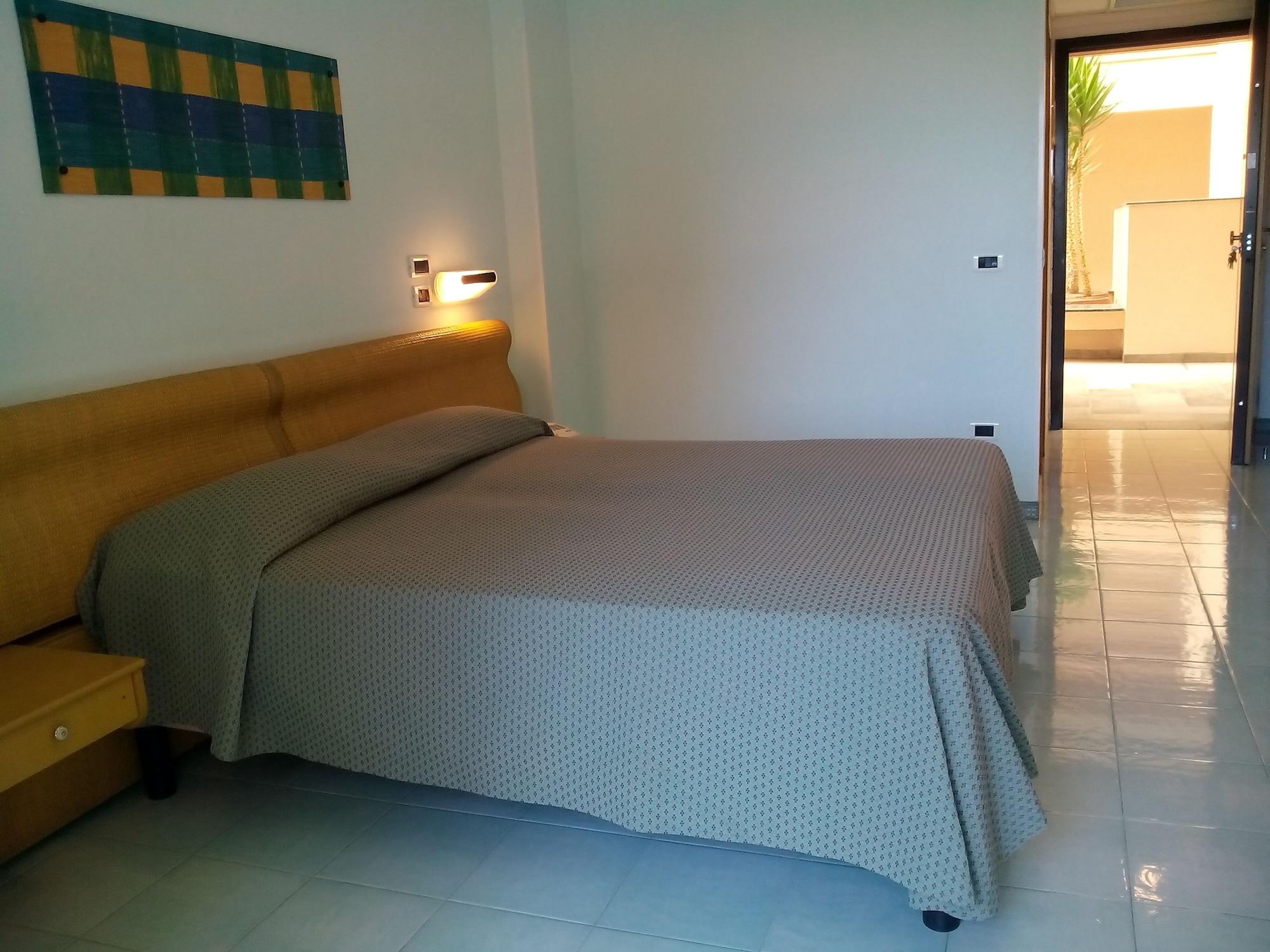 Hotel Minerva Brindisi Kültér fotó