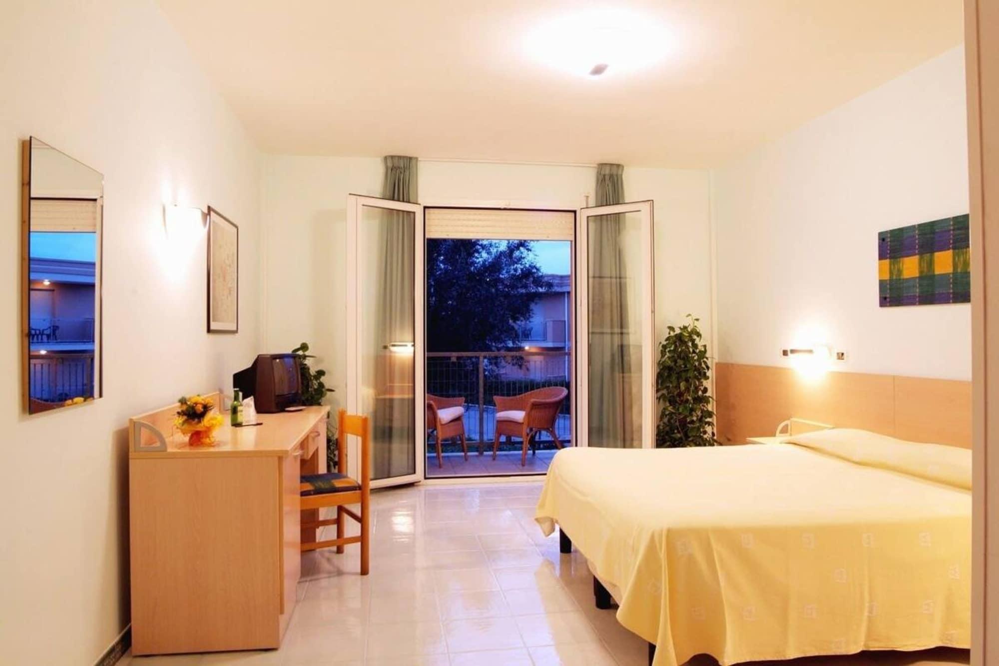 Hotel Minerva Brindisi Kültér fotó
