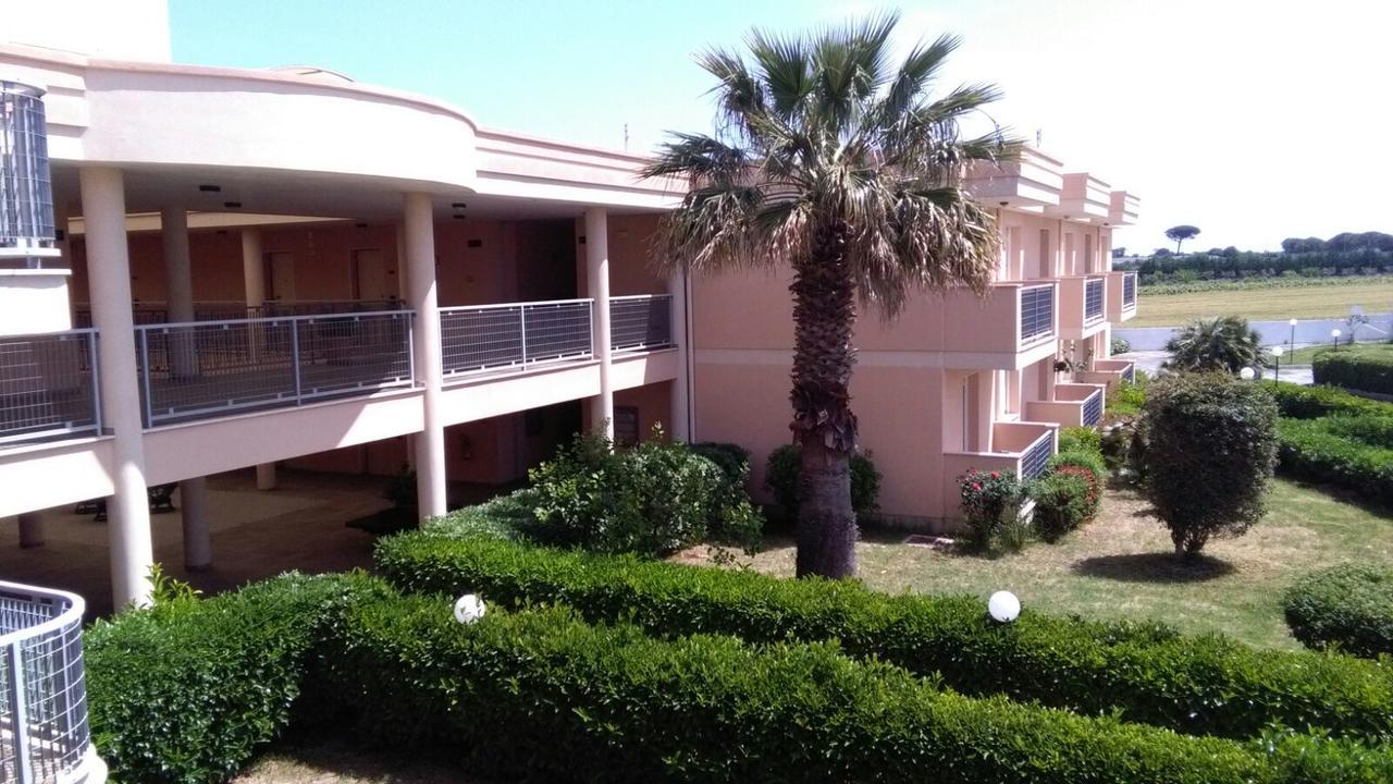 Hotel Minerva Brindisi Kültér fotó