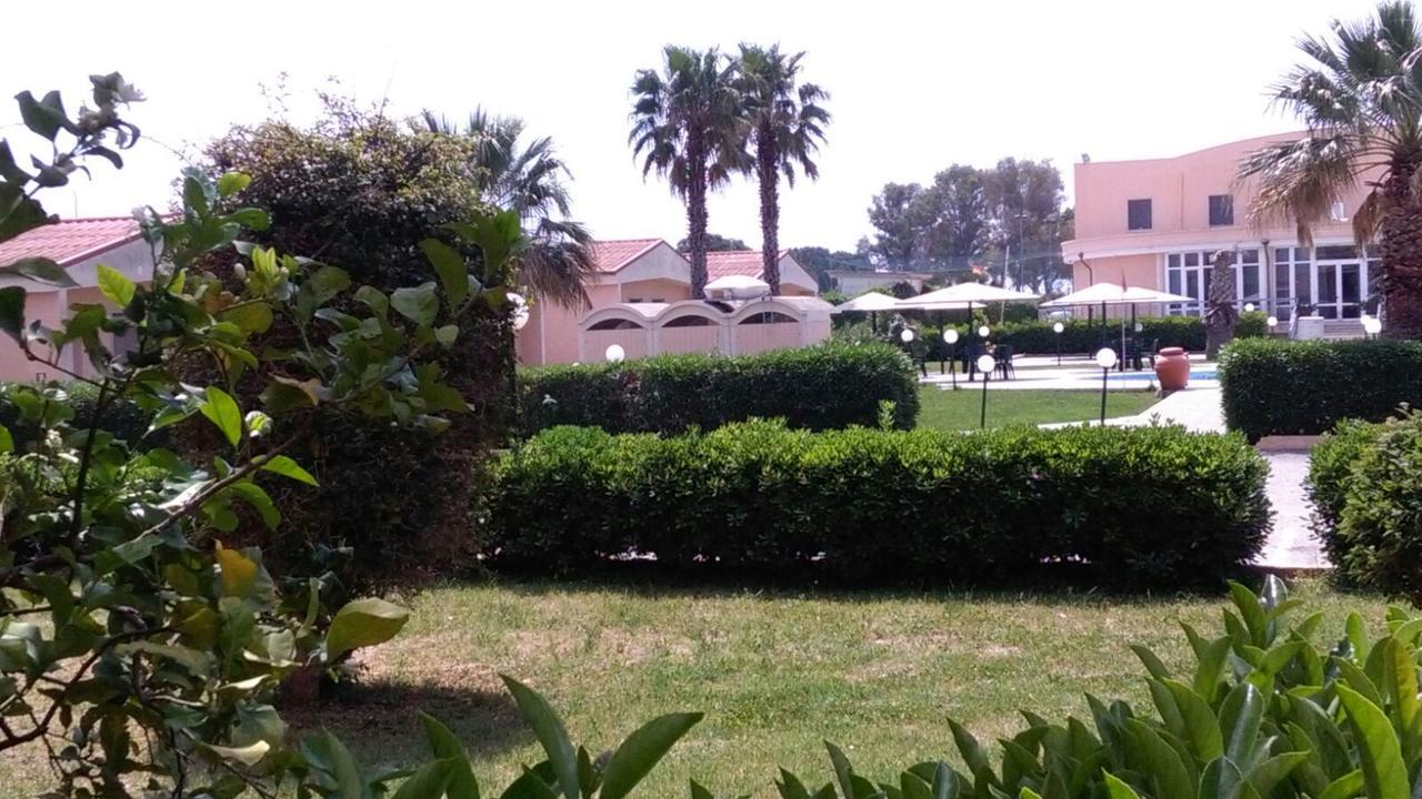 Hotel Minerva Brindisi Kültér fotó