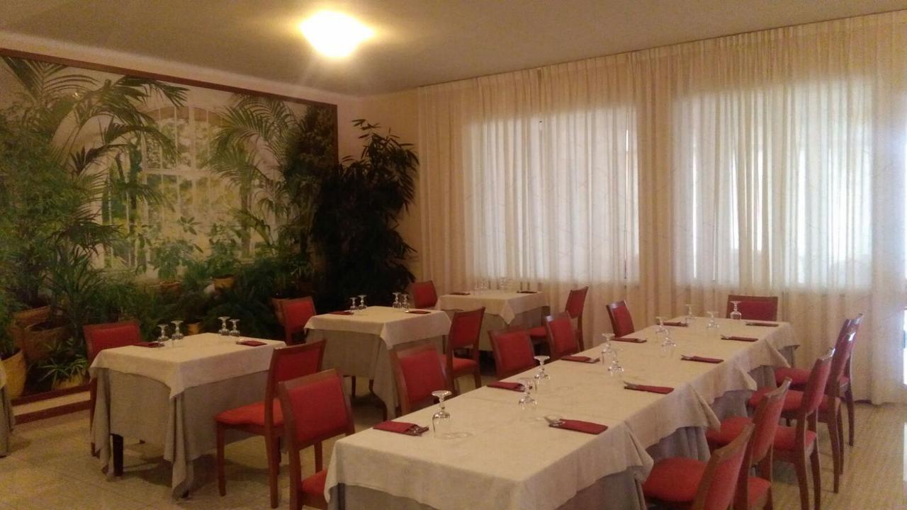 Hotel Minerva Brindisi Kültér fotó