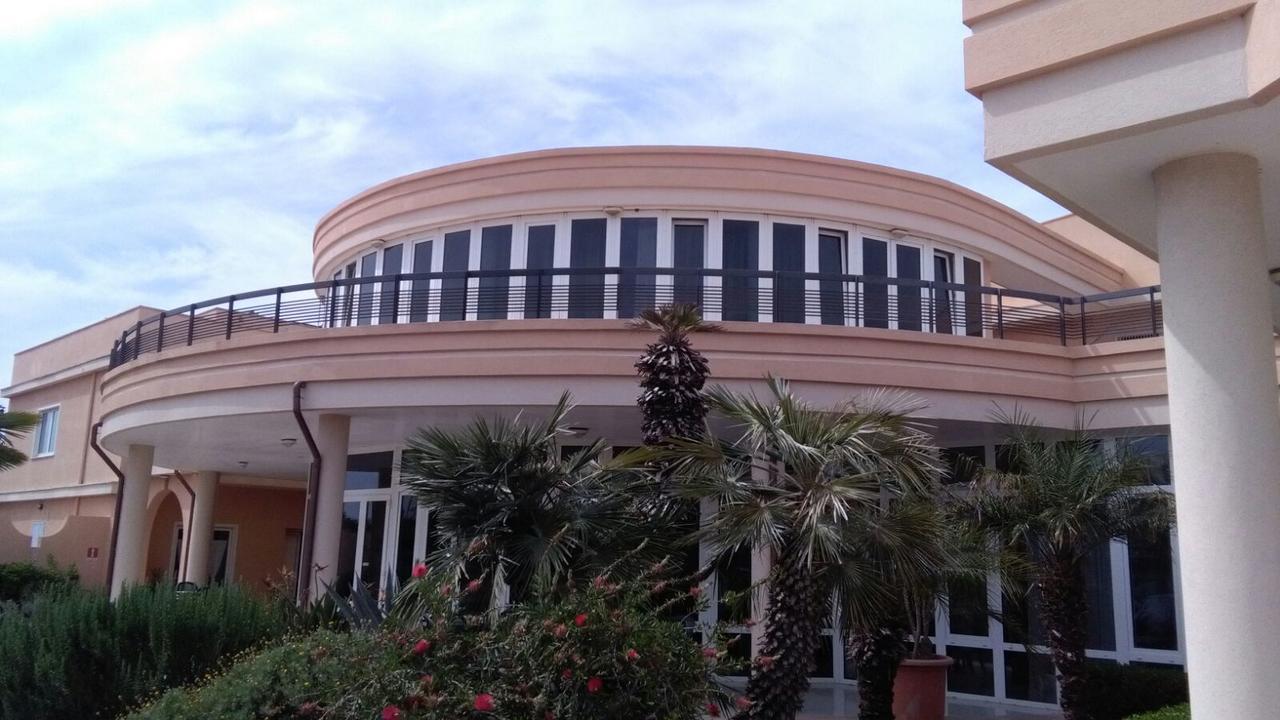 Hotel Minerva Brindisi Kültér fotó
