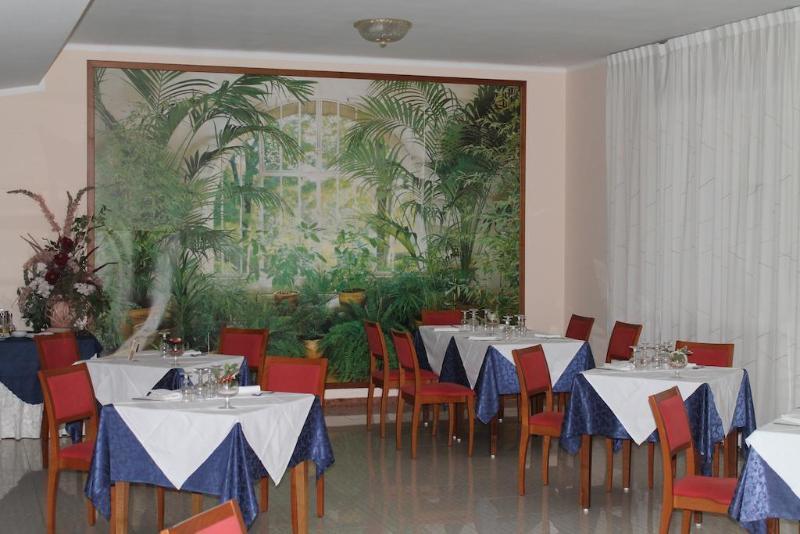 Hotel Minerva Brindisi Kültér fotó