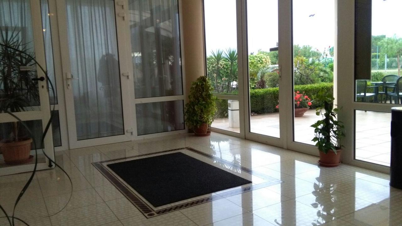 Hotel Minerva Brindisi Kültér fotó
