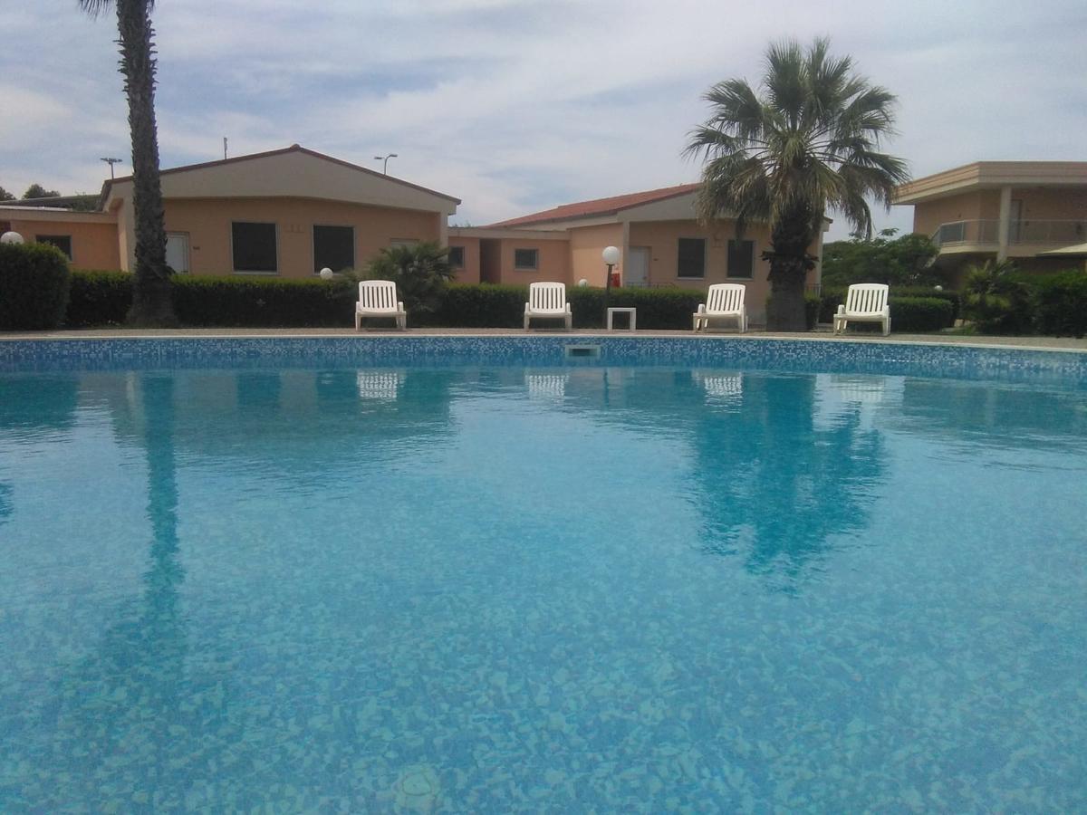 Hotel Minerva Brindisi Kültér fotó