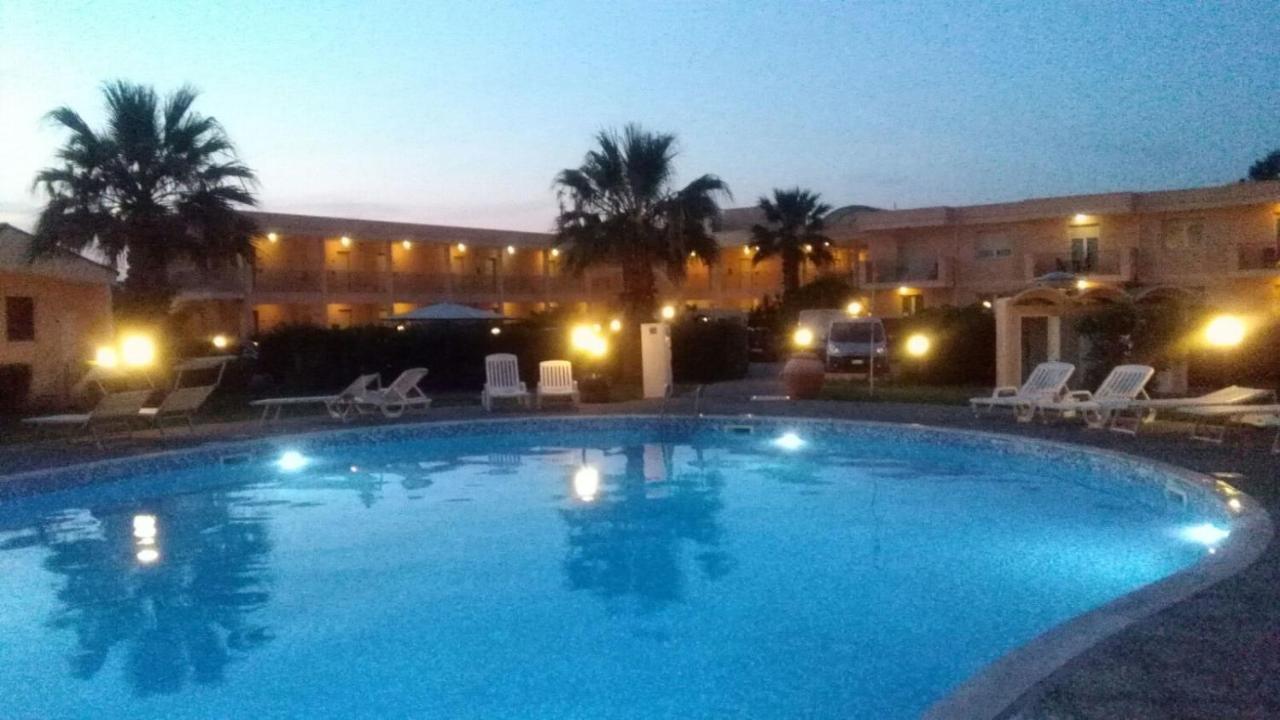 Hotel Minerva Brindisi Kültér fotó