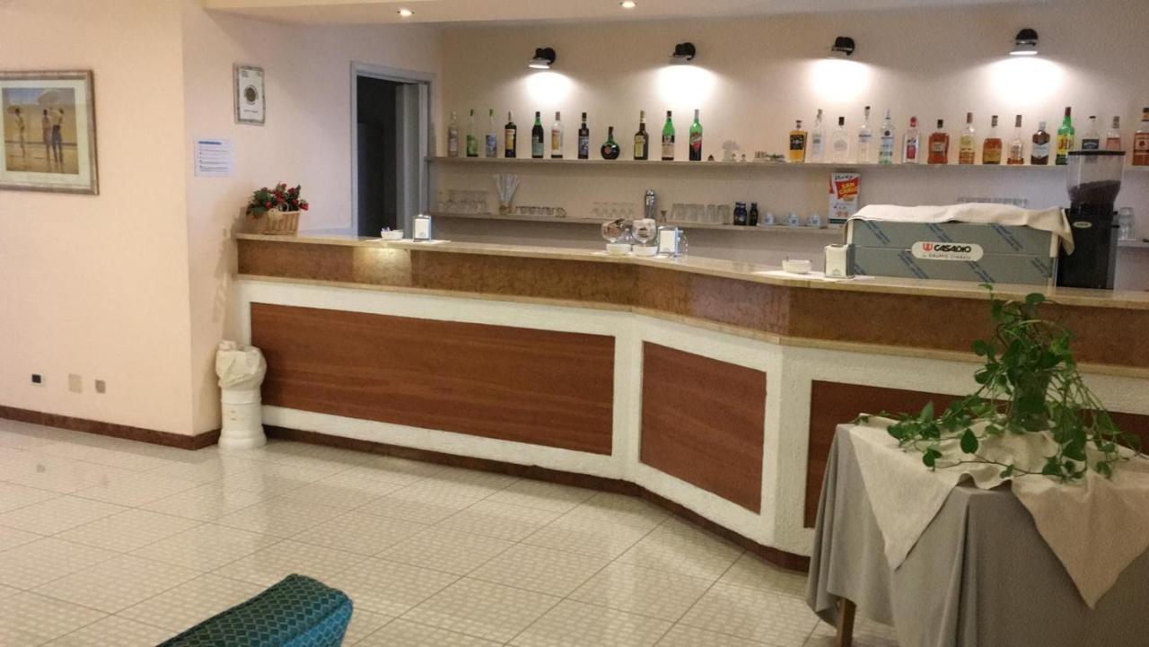 Hotel Minerva Brindisi Kültér fotó