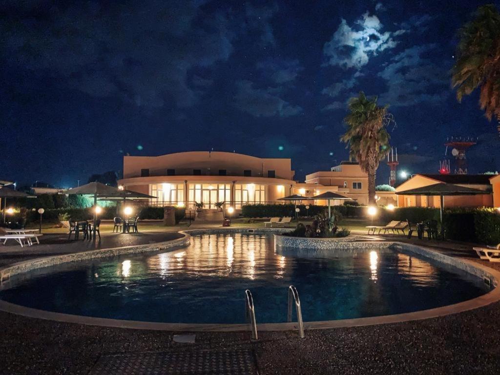 Hotel Minerva Brindisi Kültér fotó